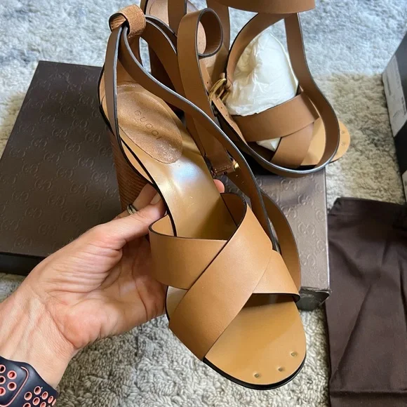 Gucci Tan Leather Heels - Picture 10 of 14